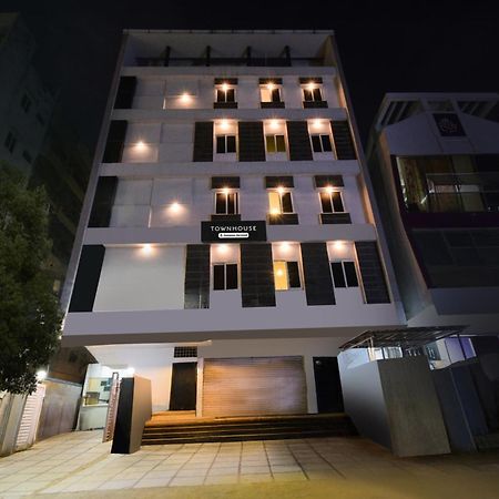 Super Townhouse Alwal Road Hotel Trimulgherry Exterior photo
