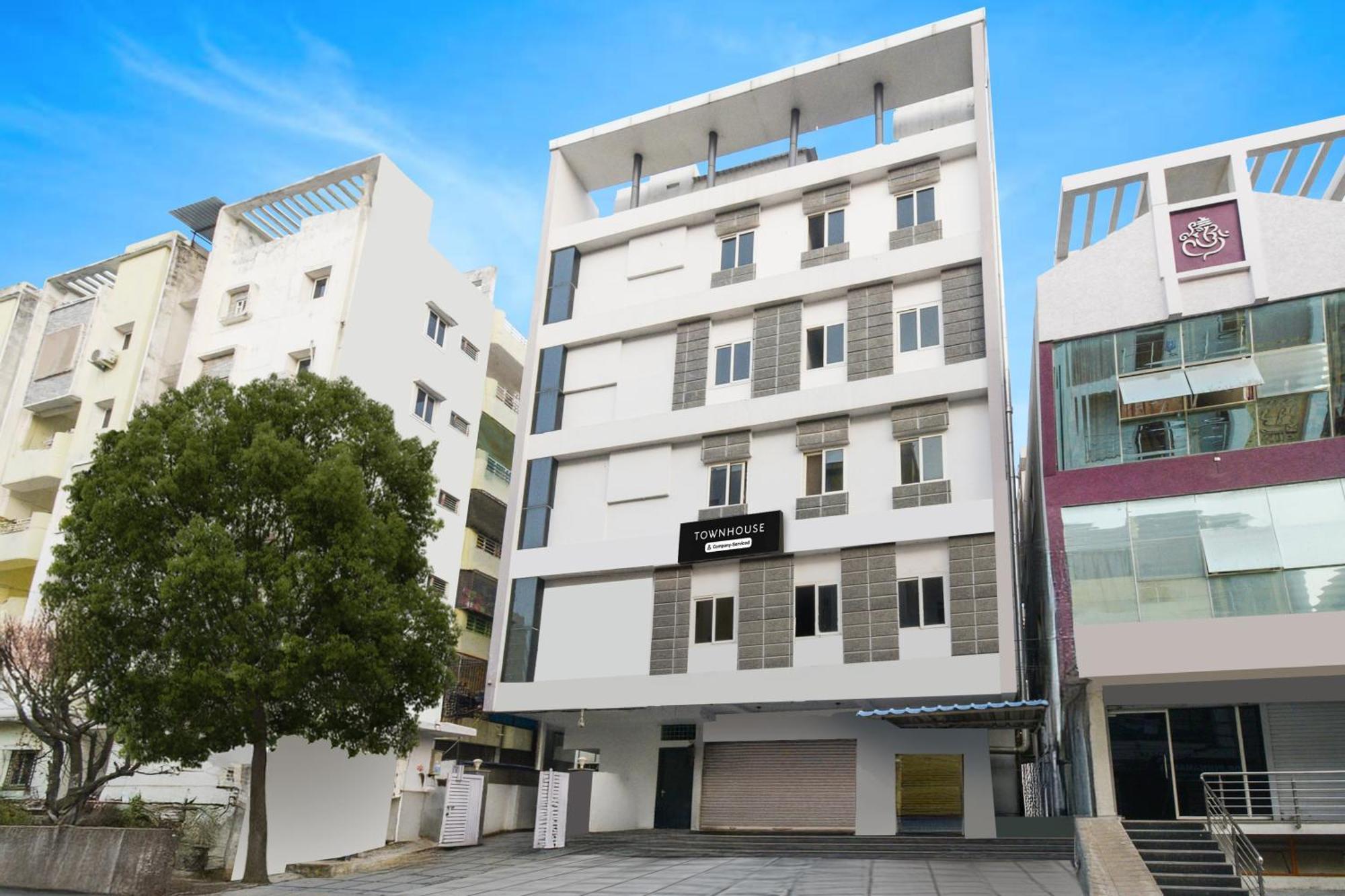 Super Townhouse Alwal Road Hotel Trimulgherry Exterior photo