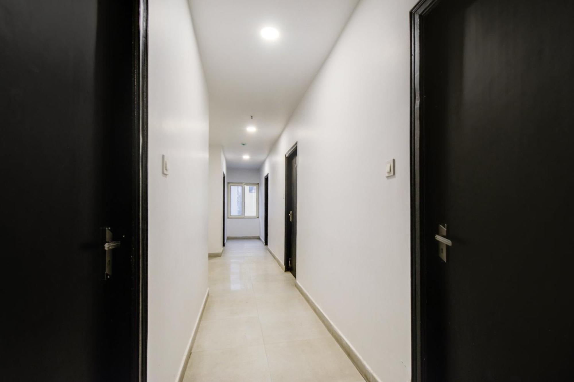 Super Townhouse Alwal Road Hotel Trimulgherry Exterior photo
