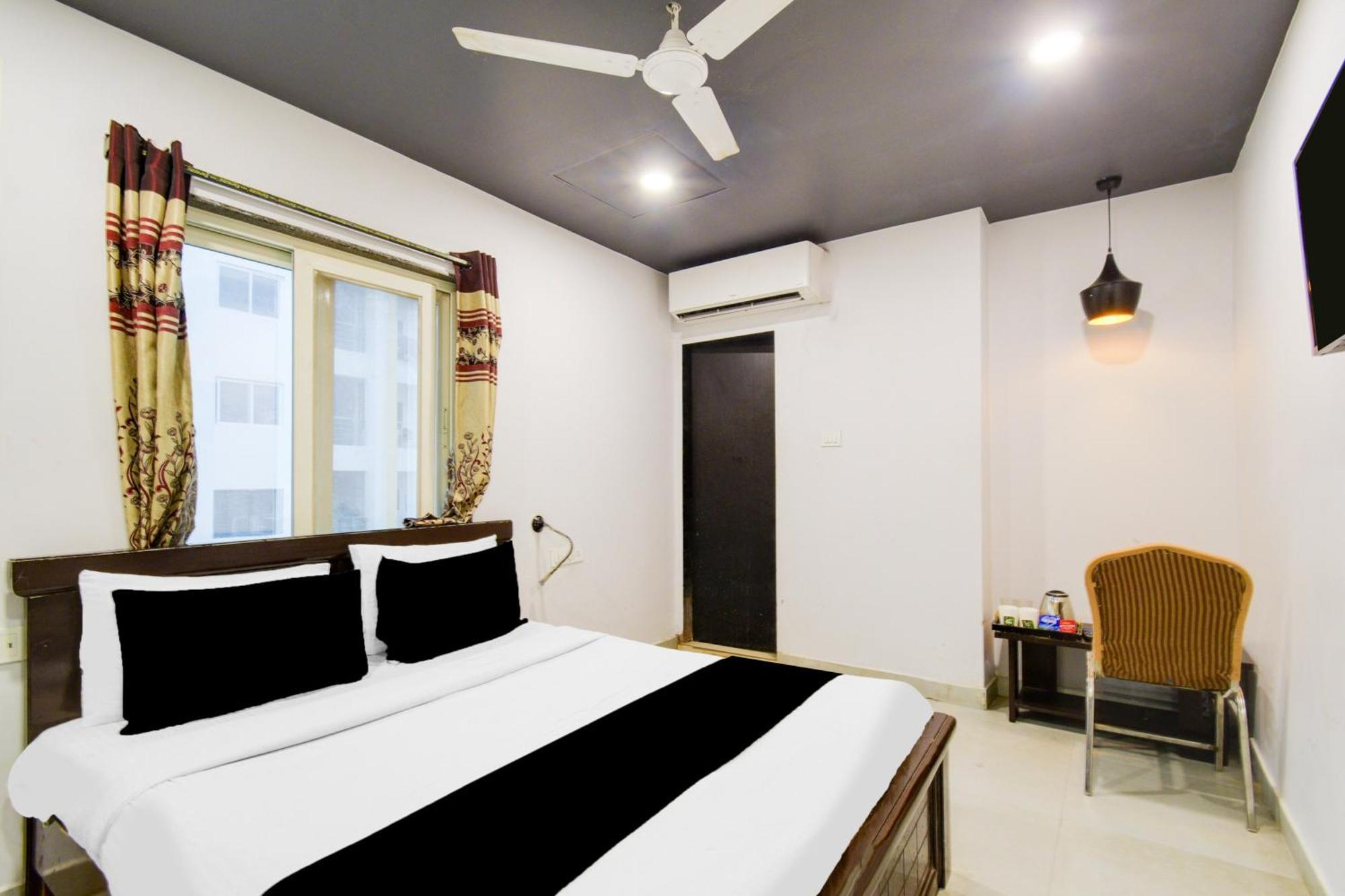 Super Townhouse Alwal Road Hotel Trimulgherry Exterior photo