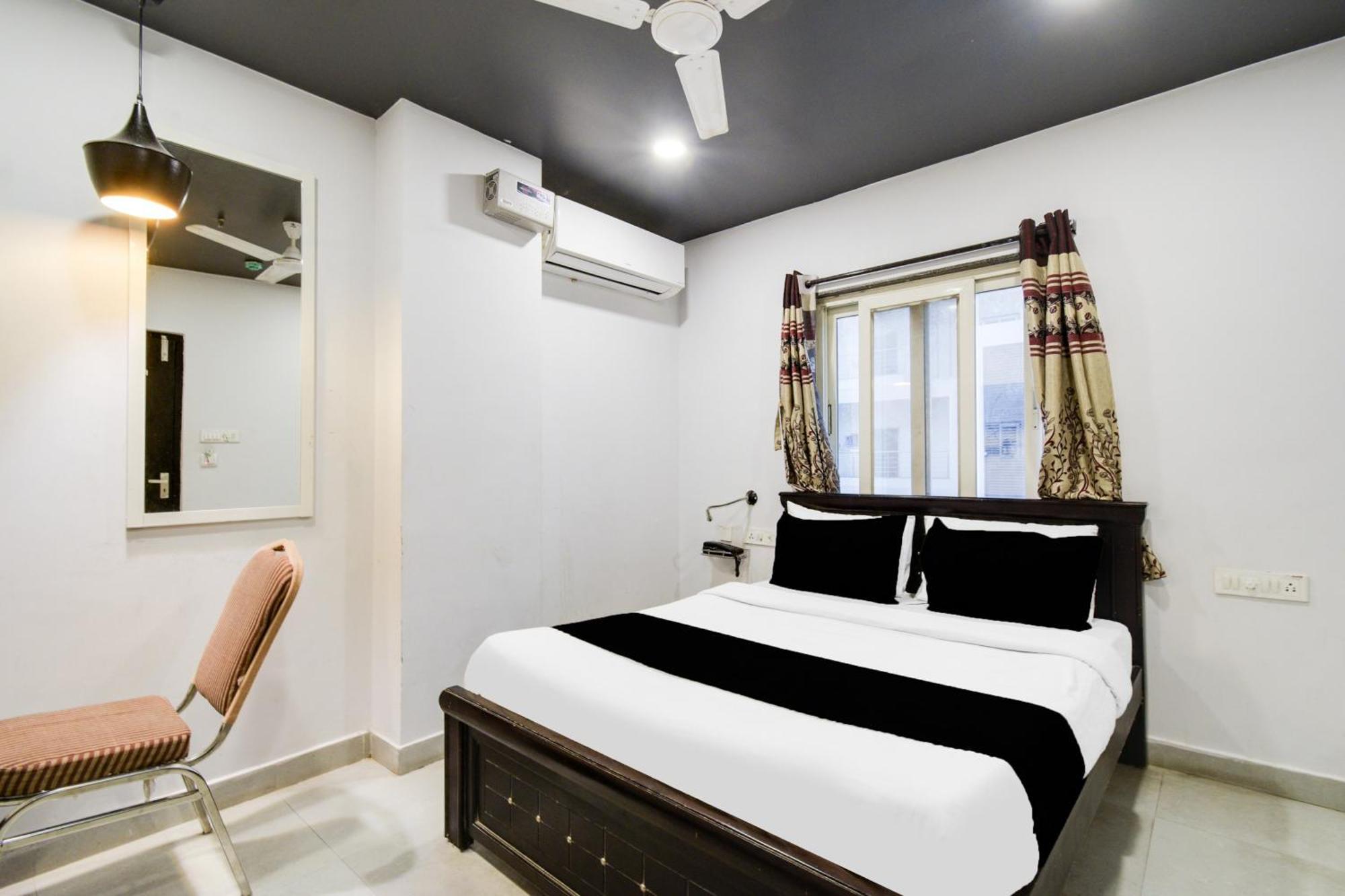 Super Townhouse Alwal Road Hotel Trimulgherry Exterior photo