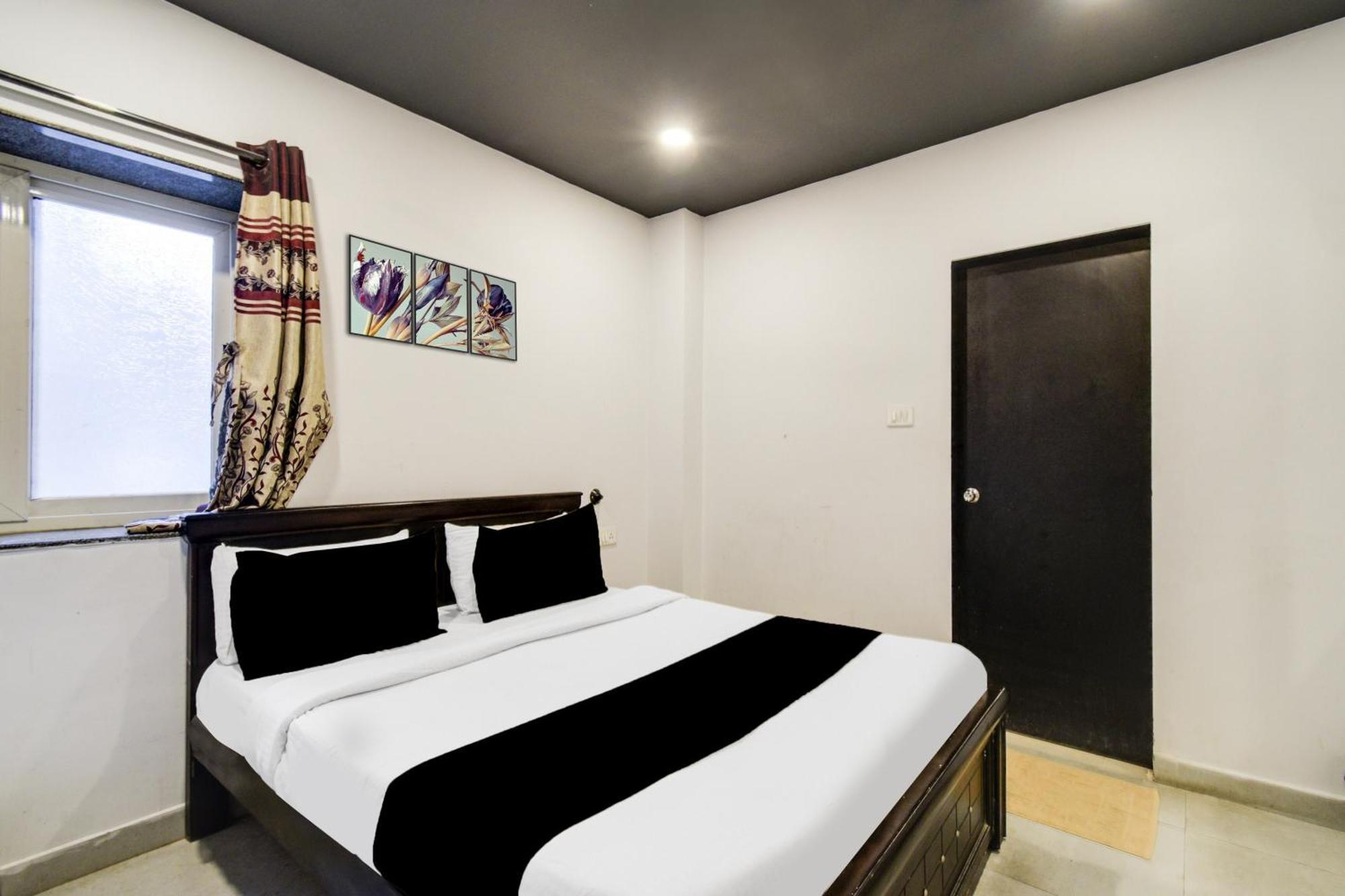 Super Townhouse Alwal Road Hotel Trimulgherry Exterior photo